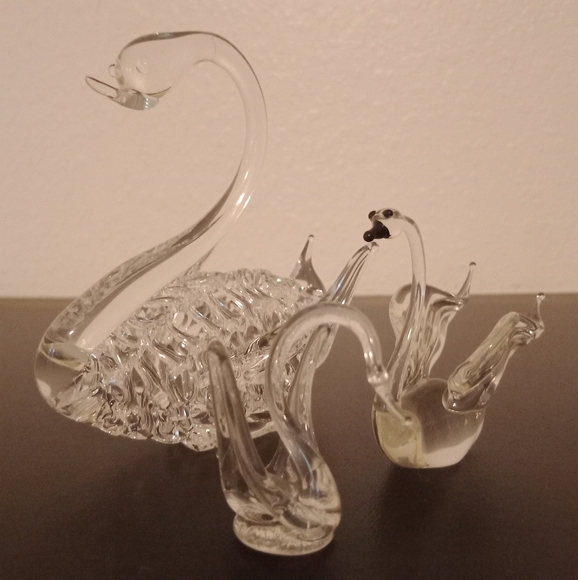 Lampworked Glass Swan Figurines - Picture 1 of 4